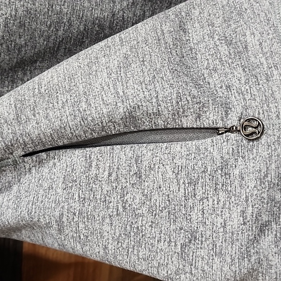 LULULEMON Bhakti Women's Yoga Size Zip, Sz 10 - Picture 3 of 7
